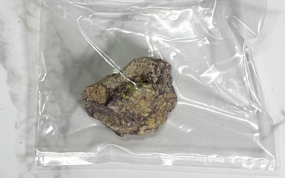 minério de urânio radioativo